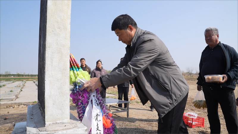  长达数千日的坚守：探寻平凡个体背后的信仰力量 新闻