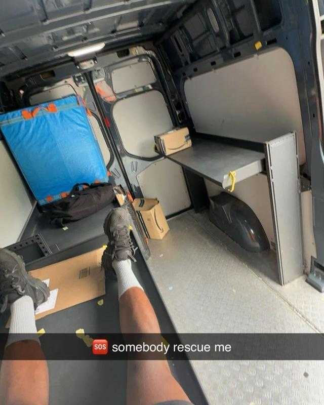  从快递小哥到挑战英超：一位非职业球员的技术淬炼之路 体育新闻