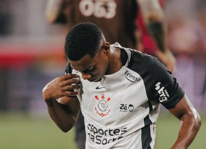  记者：1500万+200万欧，安德烈加盟米兰只差科林蒂安主席批准 新闻 记者：1500万+200万欧，安德烈加盟米兰只差科林蒂安主席批准 新闻