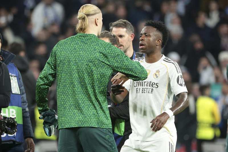  焦点之夜来临：皇马曼城第五次淘汰赛交锋；巴黎卫冕之路遇切尔西，马竞热刺上演硬仗。 体育新闻 焦点之夜来临：皇马曼城第五次淘汰赛交锋；巴黎卫冕之路遇切尔西，马竞热刺上演硬仗。 体育新闻