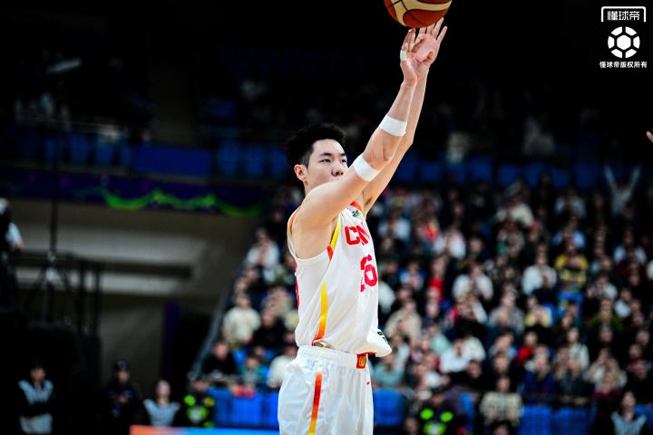  韩乔生社媒：团结就是力量！本场MVP我要颁给朱俊龙 新闻