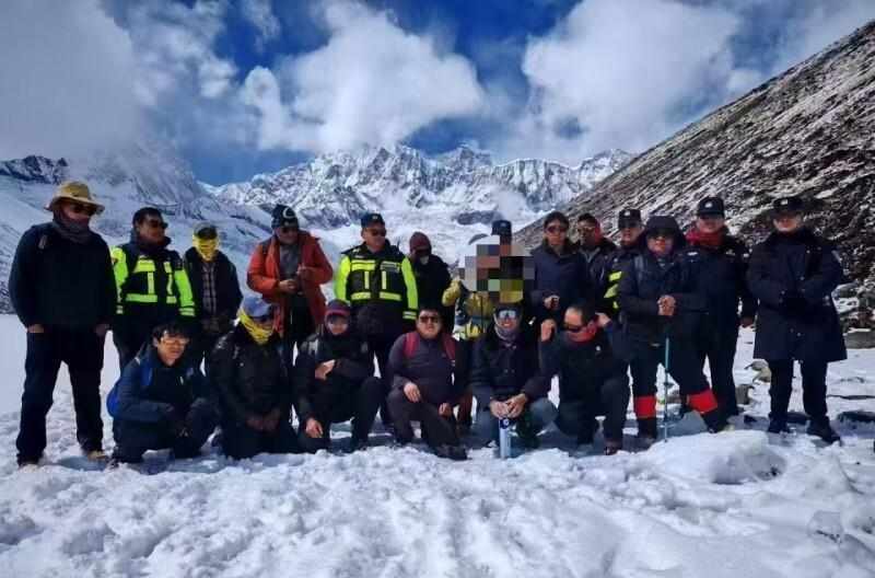  风雪深处守望黎明；牛棚一夜，女子用冷静书写生还；微笑背后，是那份无人知晓的歉疚 文化旅游