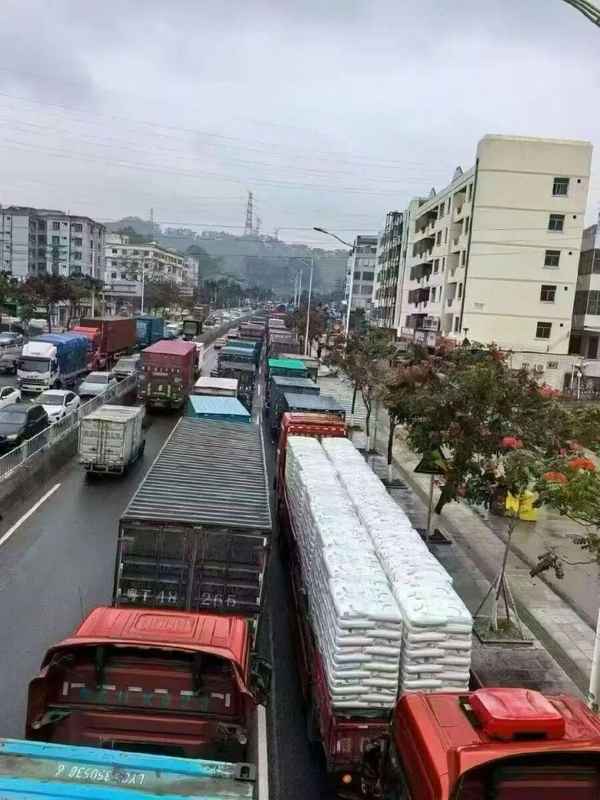  中东局势扰动能源链；东莞塑料市场现抢购热潮；仓库交通双重承压。 股票财经 中东局势扰动能源链；东莞塑料市场现抢购热潮；仓库交通双重承压。 股票财经 中东局势扰动能源链；东莞塑料市场现抢购热潮；仓库交通双重承压。 股票财经 中东局势扰动能源链；东莞塑料市场现抢购热潮；仓库交通双重承压。 股票财经