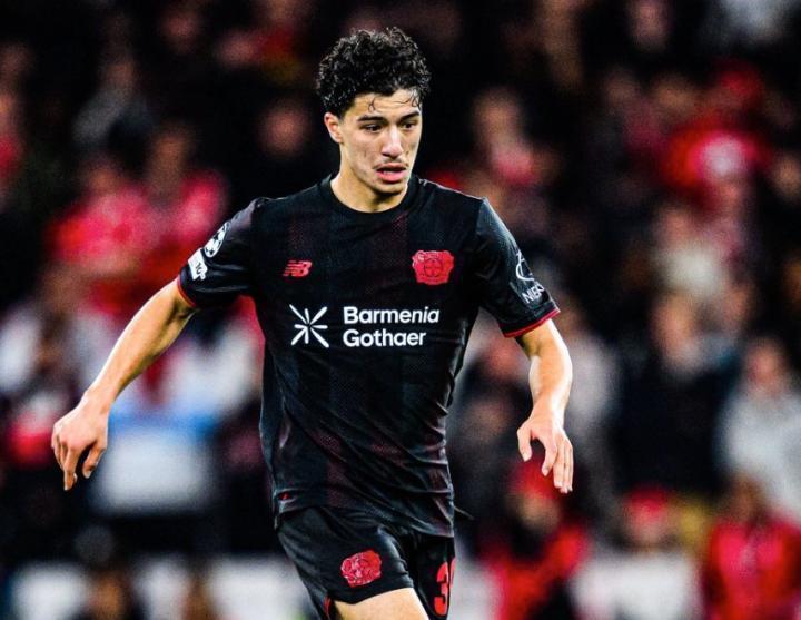  马竞出手求购年轻天才，马扎转会谈判陷入僵局；勒沃库森坚守高位。 体育新闻